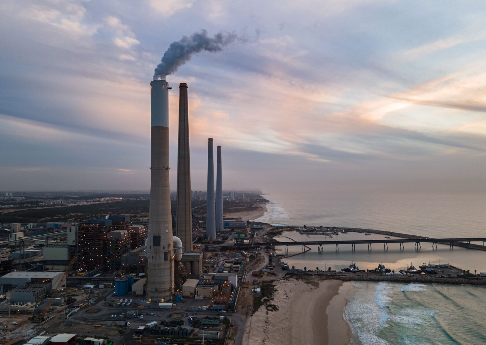 Navigating the Energy Industry Transformation | Strategies for Investment Success